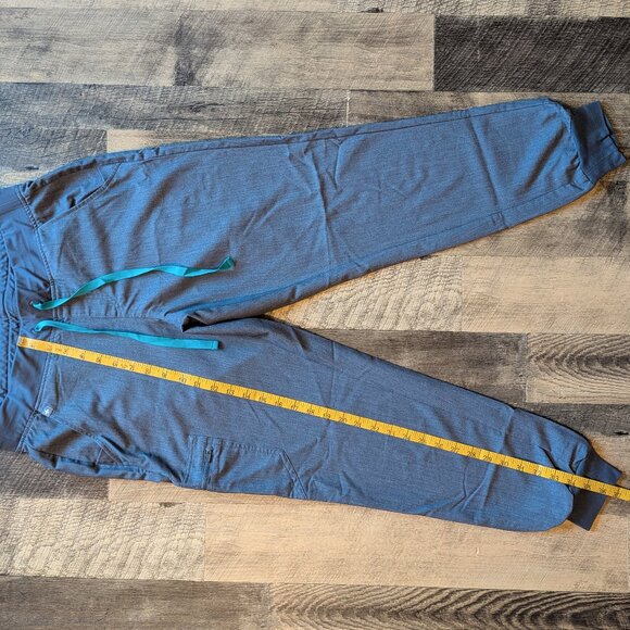 Figs Graphite Gray Set Zamora Joggers & Catarina Scrub Top Medium - Picture 10 of 11